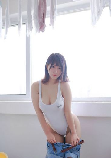 韩国电影年轻的阿姨