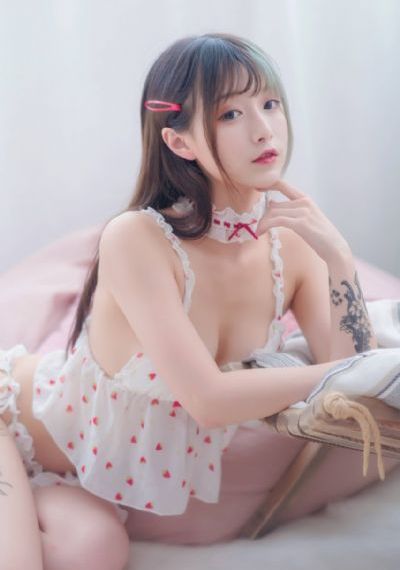 淫欲模特免费观看