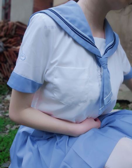 乖巧翘臀男仆被主人调教电影
