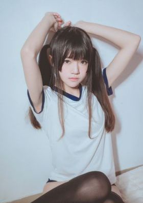 女大学生沙龙室2